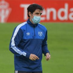 Iraola: "El Fuenlabrada nos va a exigir mucho a balón parado"