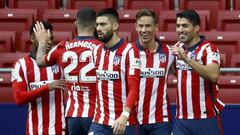 Lemar, Hermoso, Carrasco, Llorente y Luis Su&aacute;rez, del Atl&eacute;tico de Madrid, celebran el 1-0 al Elche.