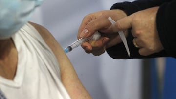 Plan de vacunación Chile: quiénes recibirán la tercera dosis y cuándo me tocará