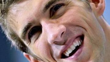 Phelps podría perder sus medallas por hacer publicidad