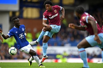 El volante llegó a West Ham después del Mundial de Rusia, pero una lesión lo sacó de gran parte de su primera temporada. En la campaña actual tiene nueve encuentros disputados. Sánchez, de 33 años, termina contrato el 30 de junio.