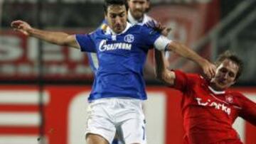 Cay車 el Schalke y Fuster dispar車 al Olympiacos