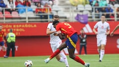 Tiene 20 años, pasado atlético y es uno de los delanteros más en forma de toda Europa