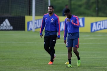 Jefferson Lerma, Yerry Mina y Edwin Cardona trabajaron en la sede deportiva de la Federación Colombiana de Fútbol con Carlos Queiroz y los profesores Hugo Pereira y Océano Cruz en la primera práctica de cara a la Copa América. 