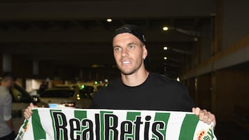 Lo Celso ya está en Sevilla.