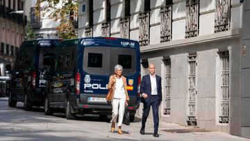 Luis Rubiales y su abogada Olga Tubau