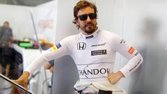 Alonso bromea con Norris y las tumbonas: "Yo te traeré una"