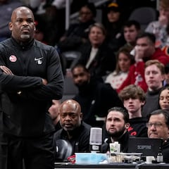 Which NBA coaches have never played basketball? Do any have no court experience?