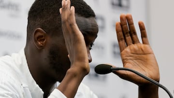 El central del Valencia CF, Mouctar Diakhaby, que ha reaparecido recientemente tras diez meses lesionado, durante la rueda de prensa ofrecida este jueves. EFE/Manuel Bruque