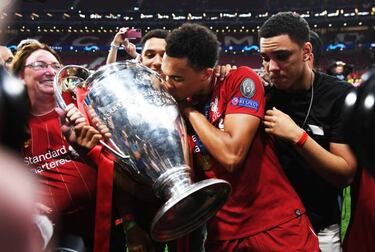 Alexander-Arnold still on cloud nine ahead of Nations League