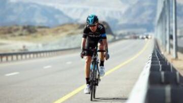 Mikel Nieve, en una escapada durante el Tour de Om&aacute;n.