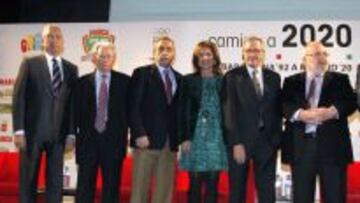 UNI&Oacute;N. Josep Miquel Abad, Josep Lluis Vilaseca, Alejandro Blanco, Ana Botella, Xavier Trias, Javier G&oacute;mez Navarro y &Oacute;scar Campillo.