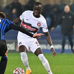 Awer Mabil, primer fichaje del Cádiz para la temporada 2022-23