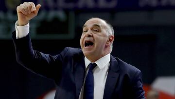 GRA618. MADRID, 24/11/2016.- El entrenador del Real Madrid Pablo Laso durante el partido de la novena jornada de Euroliga que disputan en el Palacio de Deportes de Madrid. EFE/JuanJo Martin