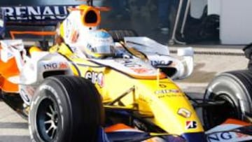 <b>BUEN COMIENZO. </b>Dicen que lo que bien empieza, bien acaba. Si es así, el reencuentro de Alonso con el Renault resultó inmejorable, ya que fue el más rápido en pista.