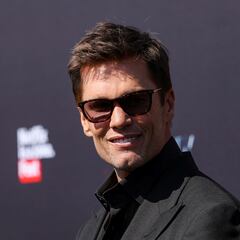 How would his part ownership of the Raiders affect Tom Brady’s TV analyst job?