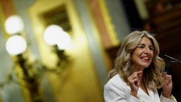 FILE PHOTO: Sumar leader and acting Labor Minister Yolanda Diaz speaks during the investiture debate, as Spain's Socialists seek to clinch a new term following a deal with the Catalan separatist Junts party for government support, a pact which involves amnesties for people involved with Catalonia's failed 2017 independence bid, in Madrid, Spain November 15, 2023. REUTERS/Susana Vera/File Photo