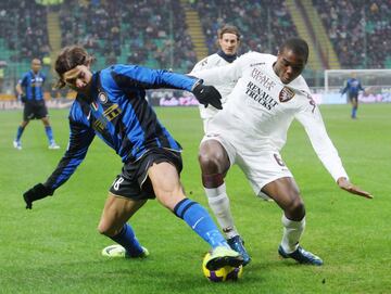 He moved to Inter in 2006 after a 24.8 million euro transfer fee, to score 66 goals and gave 30 assists 