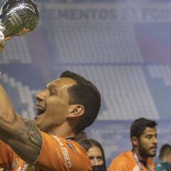 Gianni Infantino felicita al club León por su octavo título