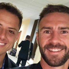 Chicharito se une a las duras críticas de Miguel Layún contra sus haters