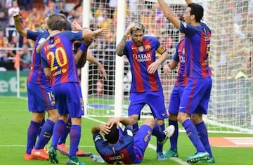 The Barcelona players react to the incident on Sunday.