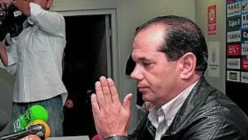 <b>TRANQUILIDAD. </b>Joaquín Morales confirmó ayer que tiene mucha confianza en el técnico Cuco Ziganda a pesar de los malos resultados.