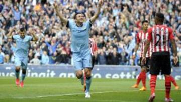 Lampard celebra su gol en el triunfo del City. 