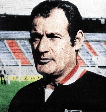 Jugador y entrenador del Atlético de Madrid. Como técnico del conjunto rojiblanco consiguió 53 victorias en 102 partidos. 