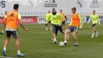 Bale y Benzema, en el entrenamiento de este jueves.