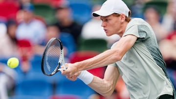 Jannik Sinner, contra Daniil Medvedev en el Shanghai Masters.