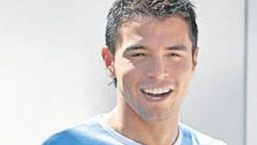 <b>FELIZ. </b>Saviola, contento por el acuerdo, llegará hoy a Madrid y mañana pasará reconocimiento.