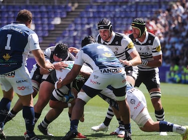 Imagen durante la final de la Copa del Rey 2025 de rugby entre el Valladolid Rugby Asociación Club y el Inexo El Salvador en el estadio José Zorrila.