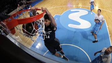 Gabriel Deck realiza un mate ante el Obradoiro.