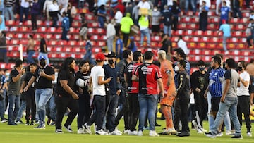 Tragedia en la Liga MX: Partido entre Gallos y Atlas termina con actos de violencia