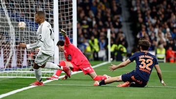 Soccer Football - Copa del Rey - Round of 16 - Real Madrid v Celta Vigo - Santiago Bernabeu, Madrid, Spain - January 16, 2025 Real Madrid's Kylian Mbappe celebrates scoring their first goal REUTERS/Juan Medina