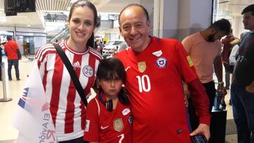 El fanático que premia a sus nietos con viajes de la Roja