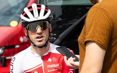 Ion Izagirre, con la costilla rota en el Tour: “No me duele”