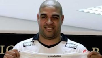 Adriano: "Mi objetivo es regresar a la selección"