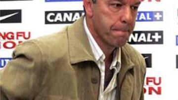 <B>CEREZO.</B> Ferrando dice que el presidente se equivocó al declarar que había sido un error renovar al técnico.