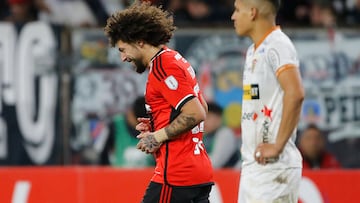 El jugador de Colo Colo, Maximiliano Falcón, celebra su gol contra Cobreloa durante el partido de Copa Chile disputado en el estadio Monumental.