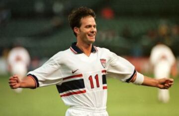 Estados Unidos: Eric Wynalda con tres goles en Uruguay 1995.