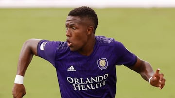 Andrés Perea en un partido de la MLS