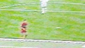 <b>NO ENTRÓ. </b>Canobbio marcó un gol fantasma en el Bernabéu.