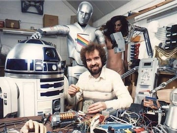 Tony Dyson, famoso creador de R2-D2. Fallecido el 4 de marzo a los 68 años. 