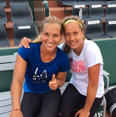 Strycova, heroína de Chequia e íntima amiga de Cibulkova