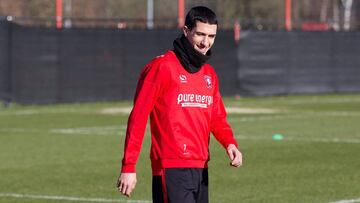 Aitor Cantalapiedra, durante un entrenamiento con el Twente holand&eacute;s.