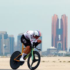 Tarling arrasa en la crono y es el nuevo líder en el UAE Tour