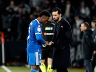 Vinicius Júnior y Álvaro Arbeloa durante el Albacete vs Real Madrid en la Copa del Rey 2025-26. (Jesús Álvarez/Diario AS)