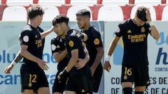 Los jugadores del Real Madrid C celebran un gol la pasada jornada en el campo del Alcalá.