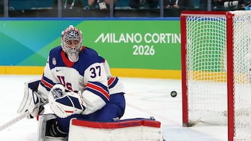Milano Cortina 2026 Olympics - Ice Hockey - Men's Gold Medal Game - Canada vs United States - Milano Santagiulia Ice Hockey Arena, Milan, Italy - February 22, 2026. Connor Hellebuyck of United States in action REUTERS/Mike Segar
